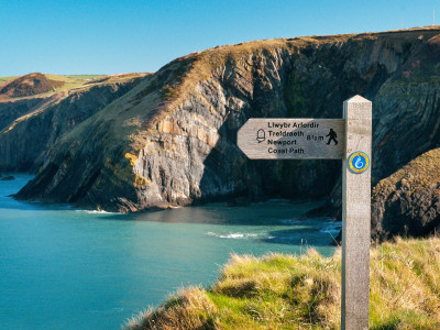Wales Coast Path Walks: Discover Coastal Beauty in Style