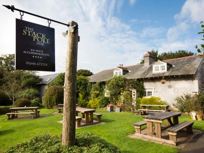 Stackpole Inn